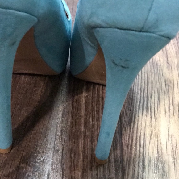 CHARLOTTE RUSSE TEAL HEELS. SIZE 7 - Picture 4 of 6